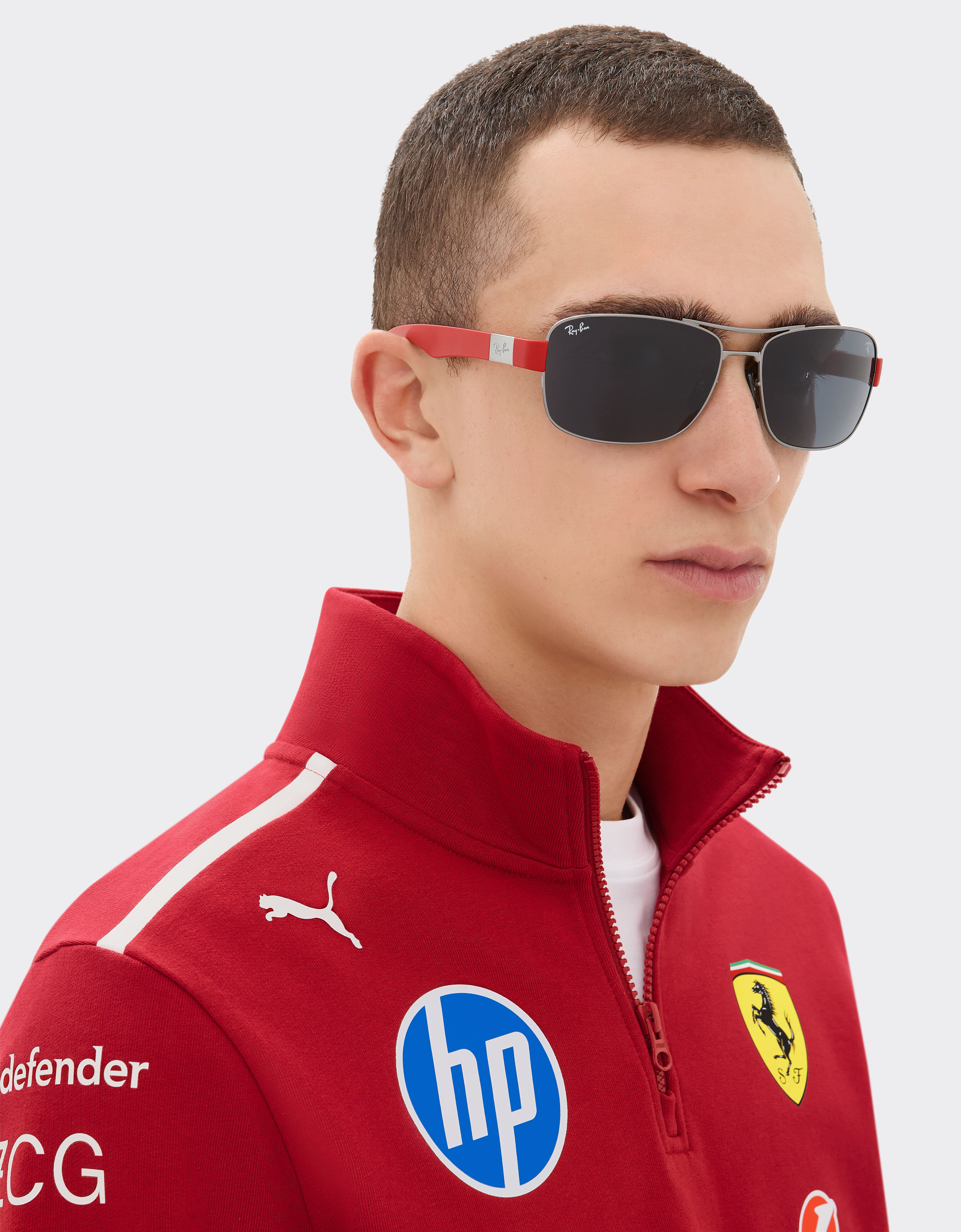 Ferrari 雷朋与法拉利车队合作款 RB3763M 深灰色镜片枪灰色金属太阳镜 Ingrid LA01If