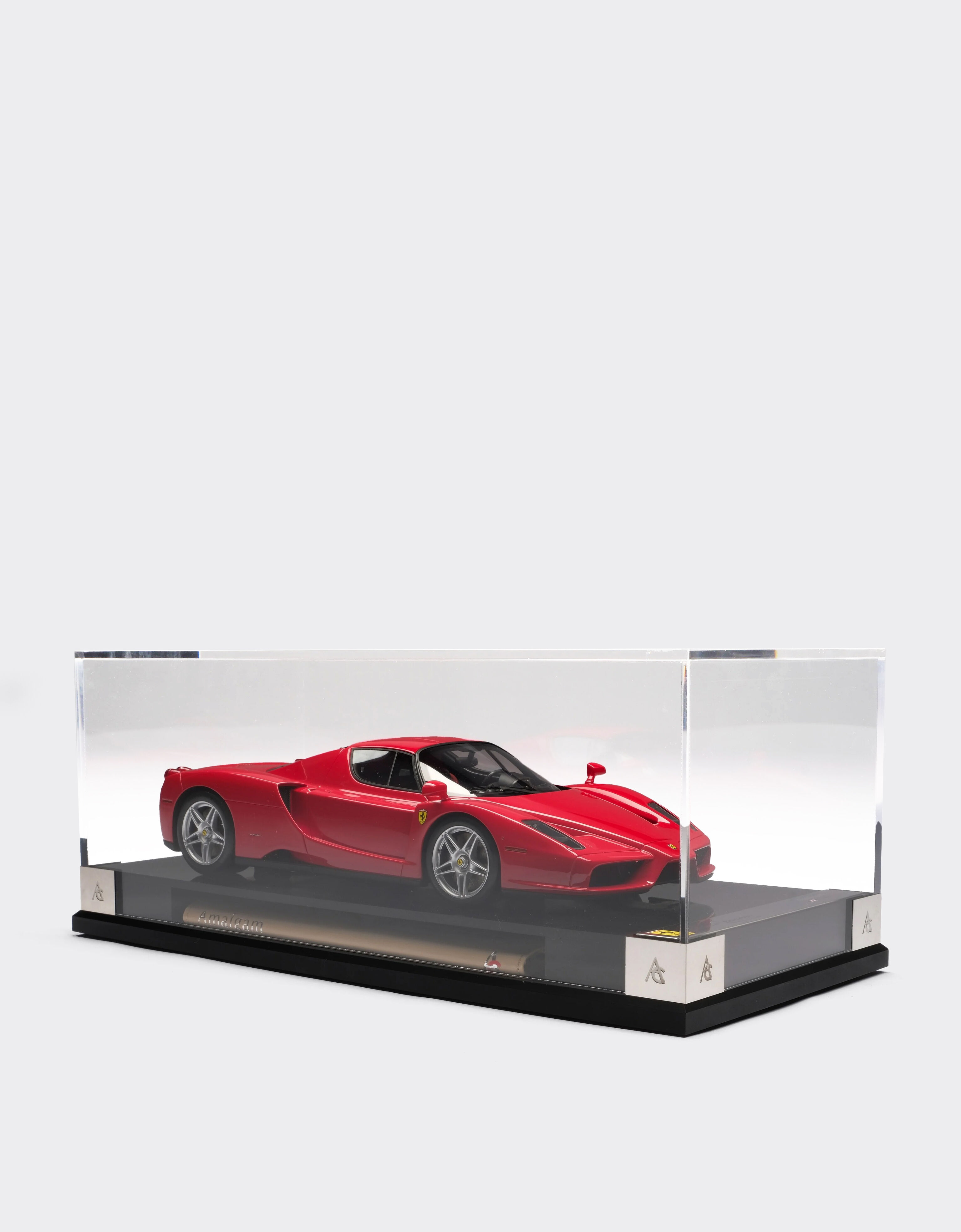 Ferrari Ferrari Enzo model in 1:18 scale 红色 L7814f