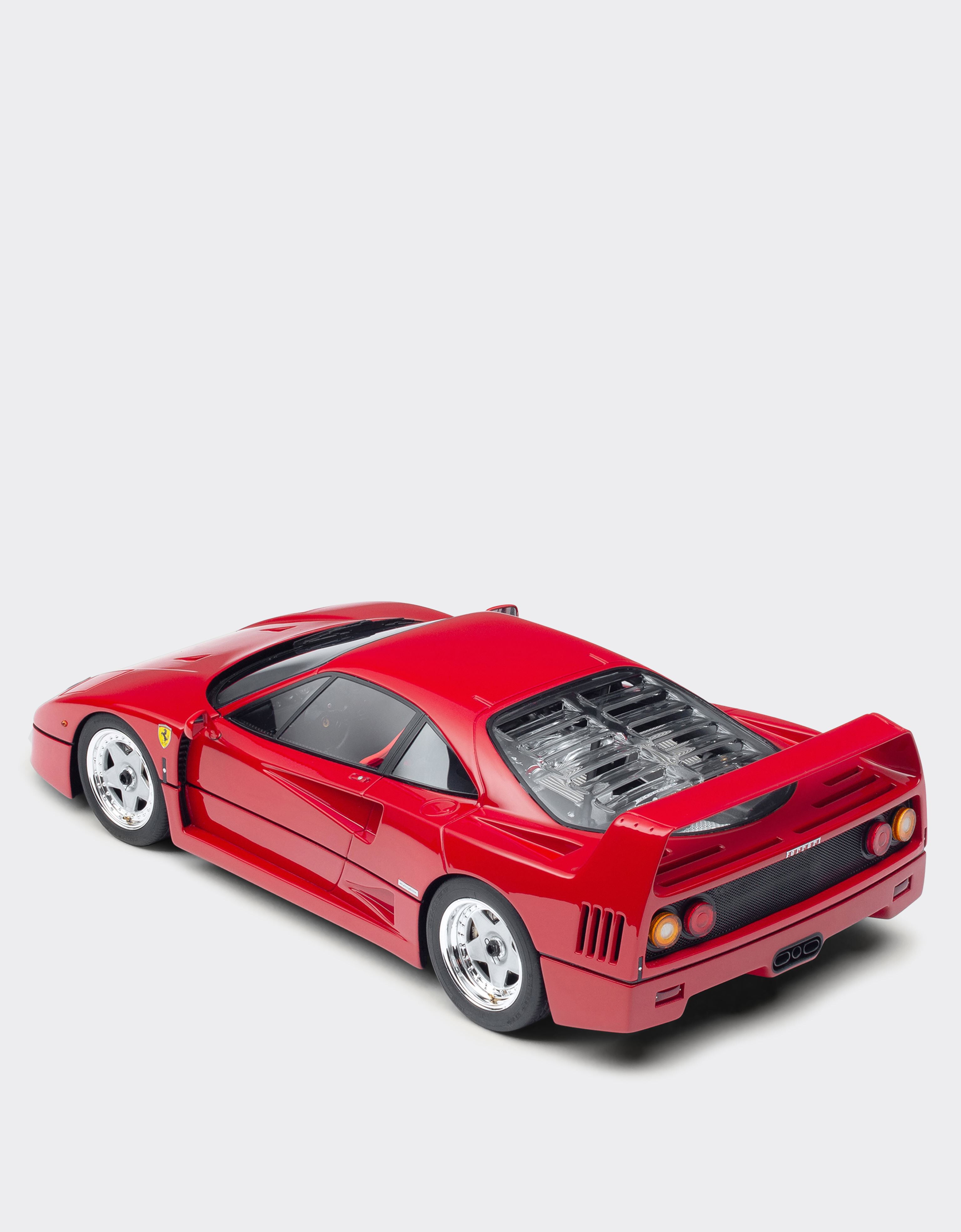 Ferrari 1:18 scale model F40 Red F0112f