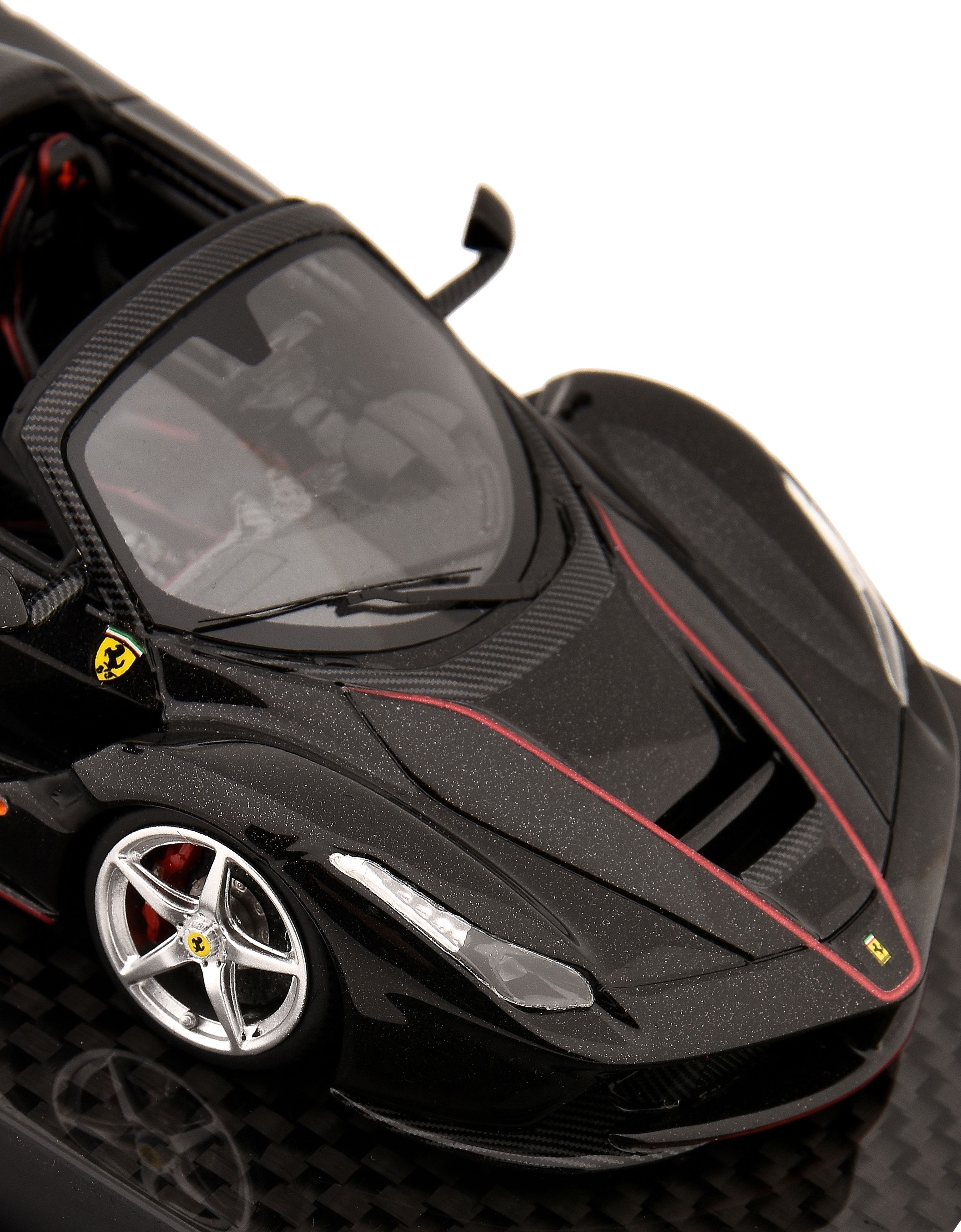 LaFerrari Aperta 1:43 比例车模 Ferrari LaFerrari Aperta 1:43 比例车模 黑色 42812f