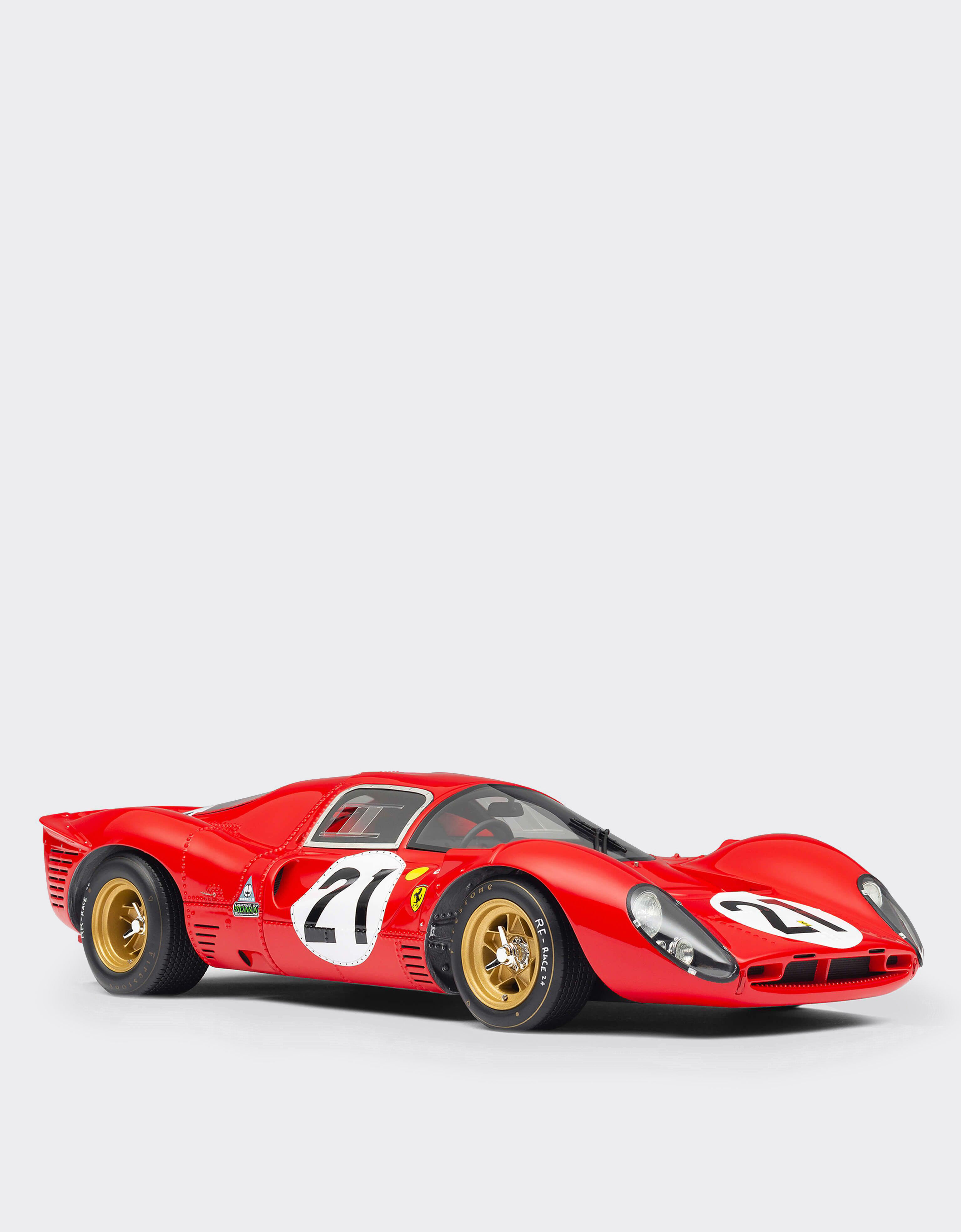 Ferrari Ferrari 330 P4 model in 1:18 scale Red L7588f