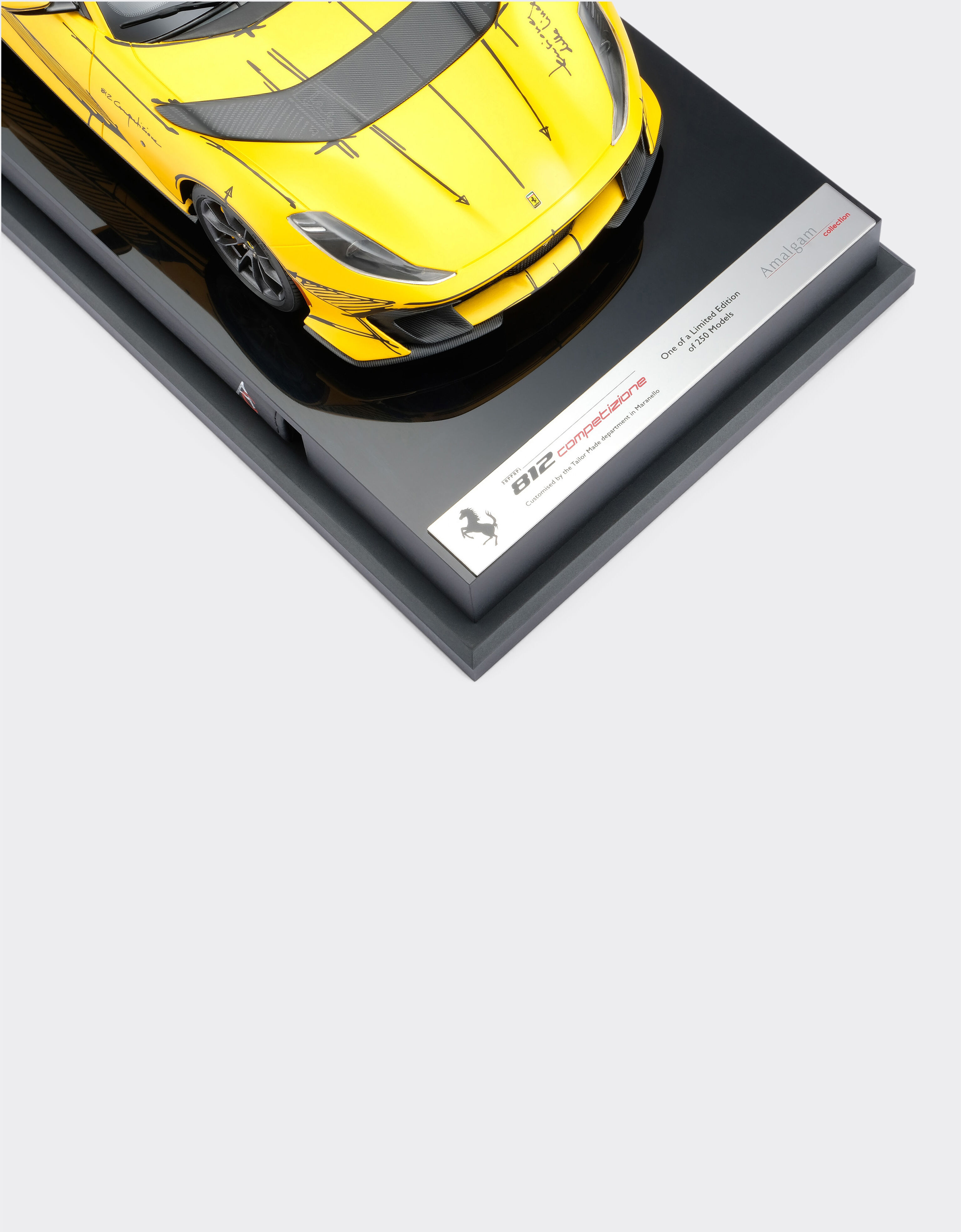 Ferrari 1:18比例法拉利812模型车 赛车红 F1369f