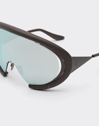Ferrari Ferrari sunglasses in antique tar-colored brushed metal and dark brown leather with mirrored silvermask Marrone Scuro LA0LMf