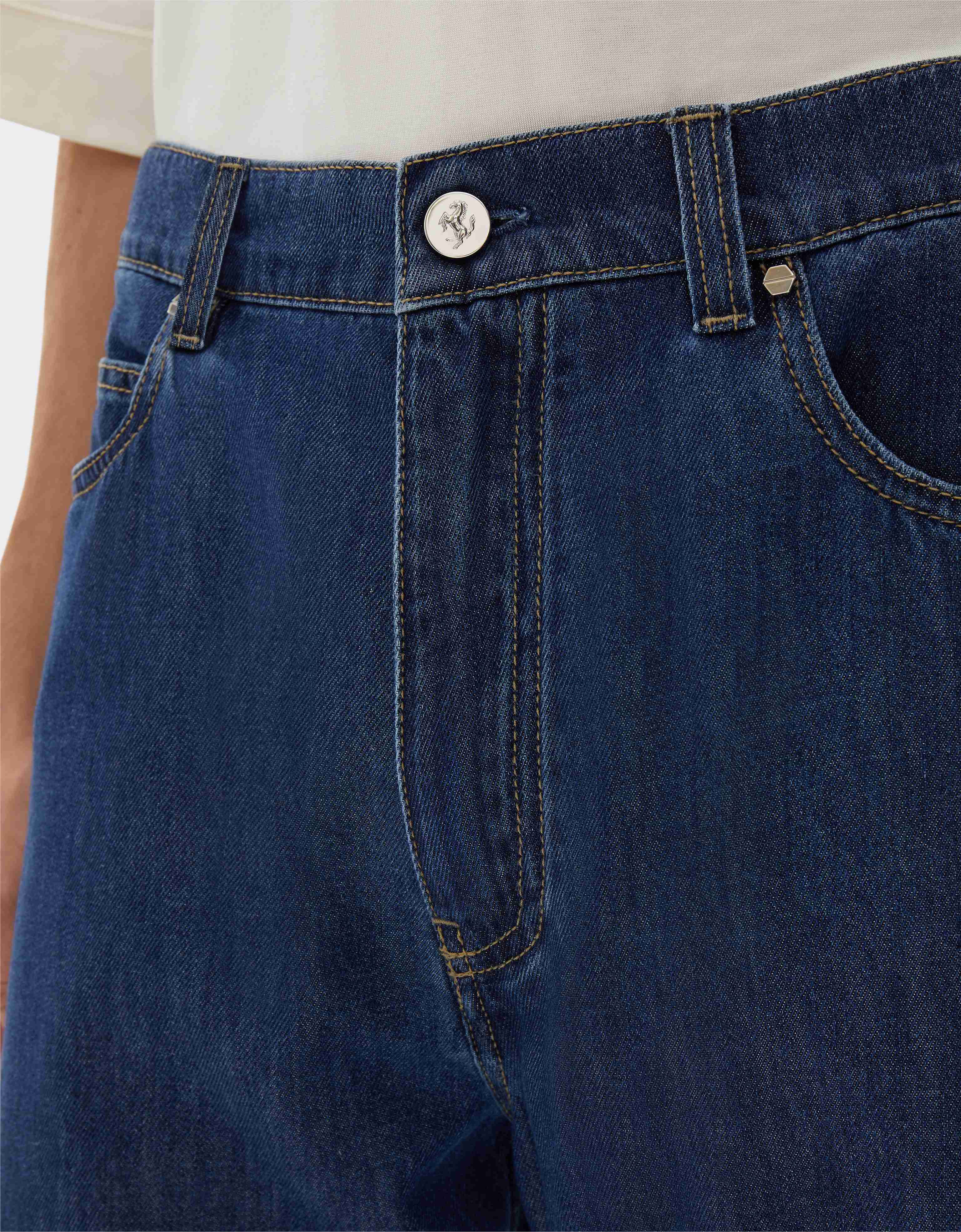 Alcantara® 细节五口袋牛仔裤 Ferrari Alcantara® 细节五口袋牛仔裤 Blu Denim CDMTR0014DCO0014f
