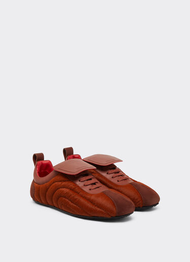 皮革、绒面革和牛皮跑步运动鞋 Ferrari 皮革、绒面革和牛皮跑步运动鞋 隐藏色 49747f