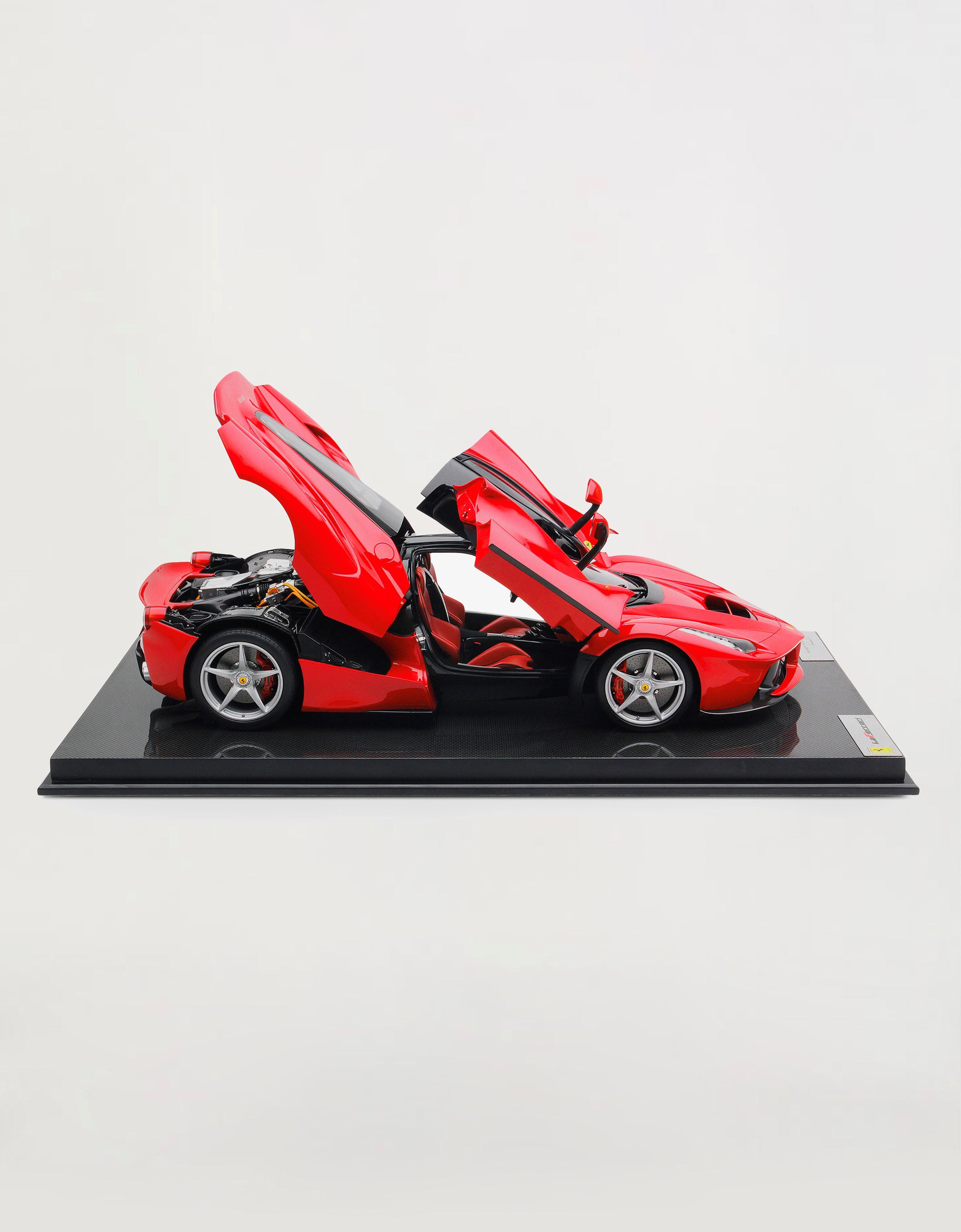 LaFerrari model in 1:8 scale Ferrari LaFerrari model in 1:8 scale Black L2993f