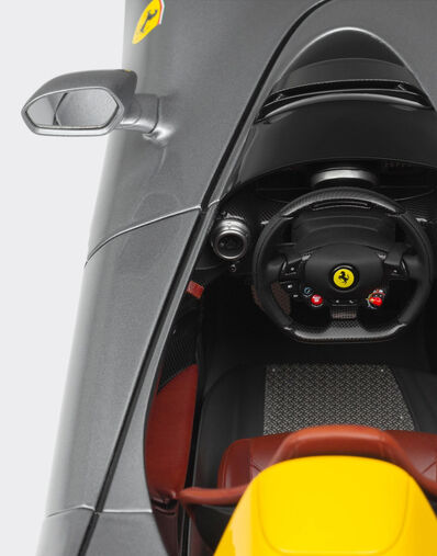 Ferrari Ferrari Monza SP1 model in 1:8 scale 多色 L7977f