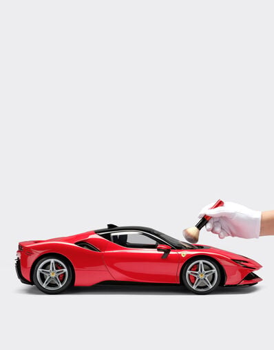Ferrari 1:8-scale model SF90 Stradale 红色 F0074f