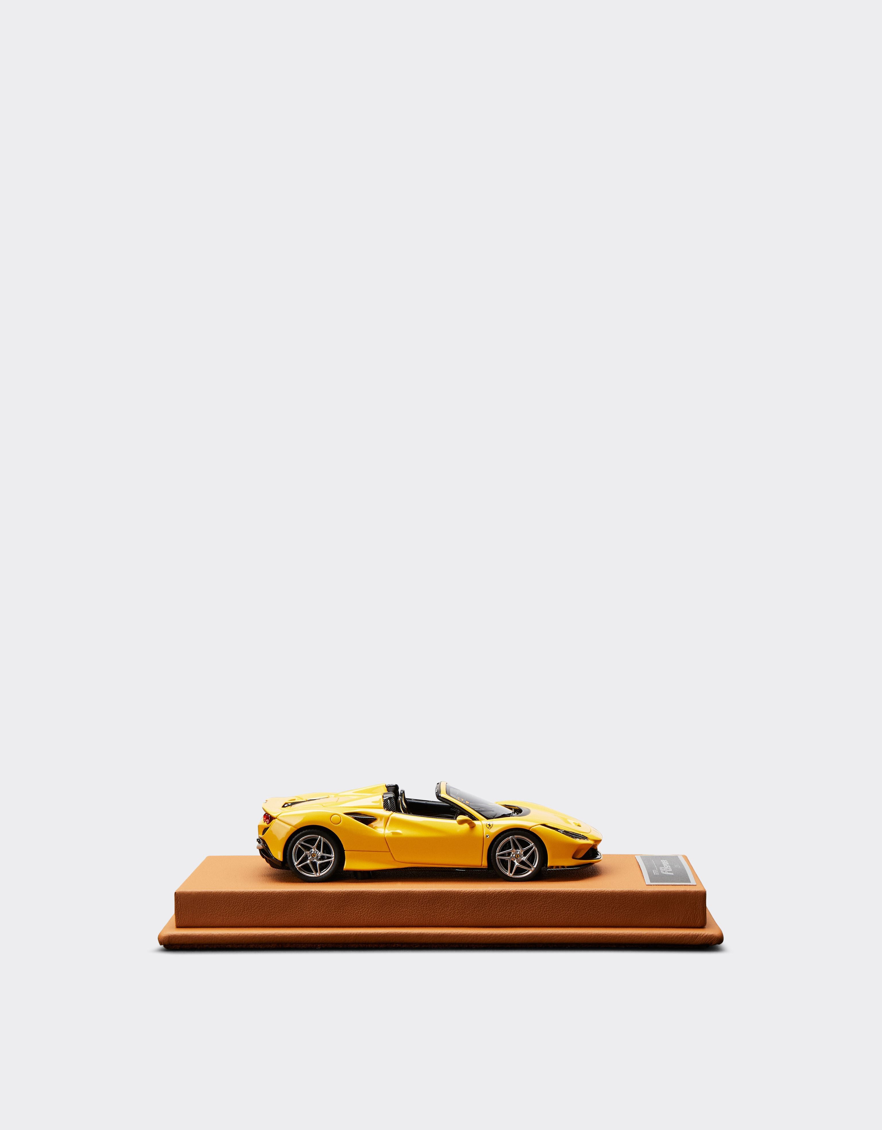 Ferrari F8 Spider 1:43 scale model 黄色 47299f