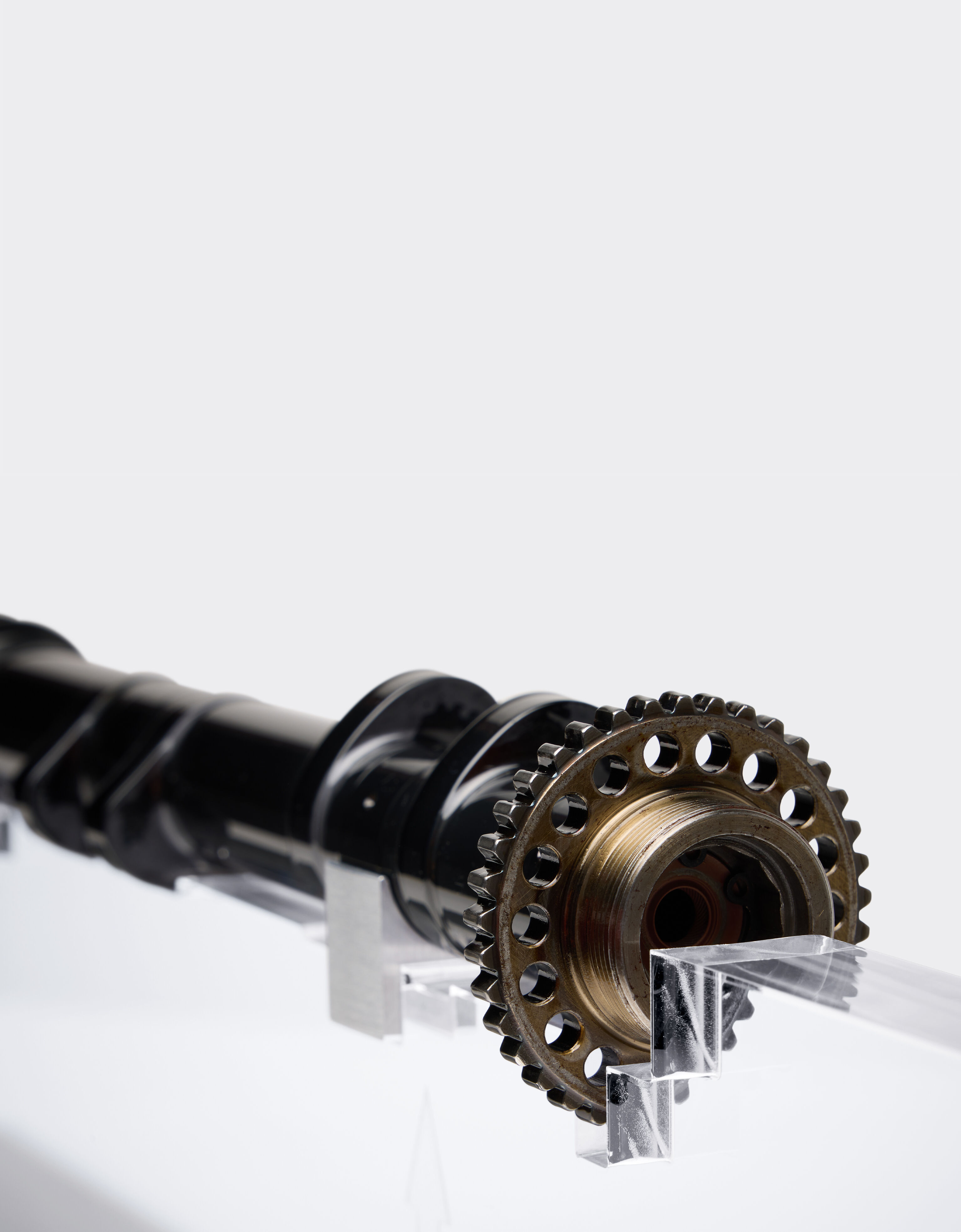 Ferrari Original 2002 F1 V10 engine crankshaft, World Champion Silver 51391f