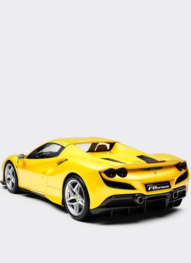 法拉利 F8 Tributo 1:8 模型车 Ferrari 法拉利 F8 Tributo 1:8 模型车 黄色 F0079f