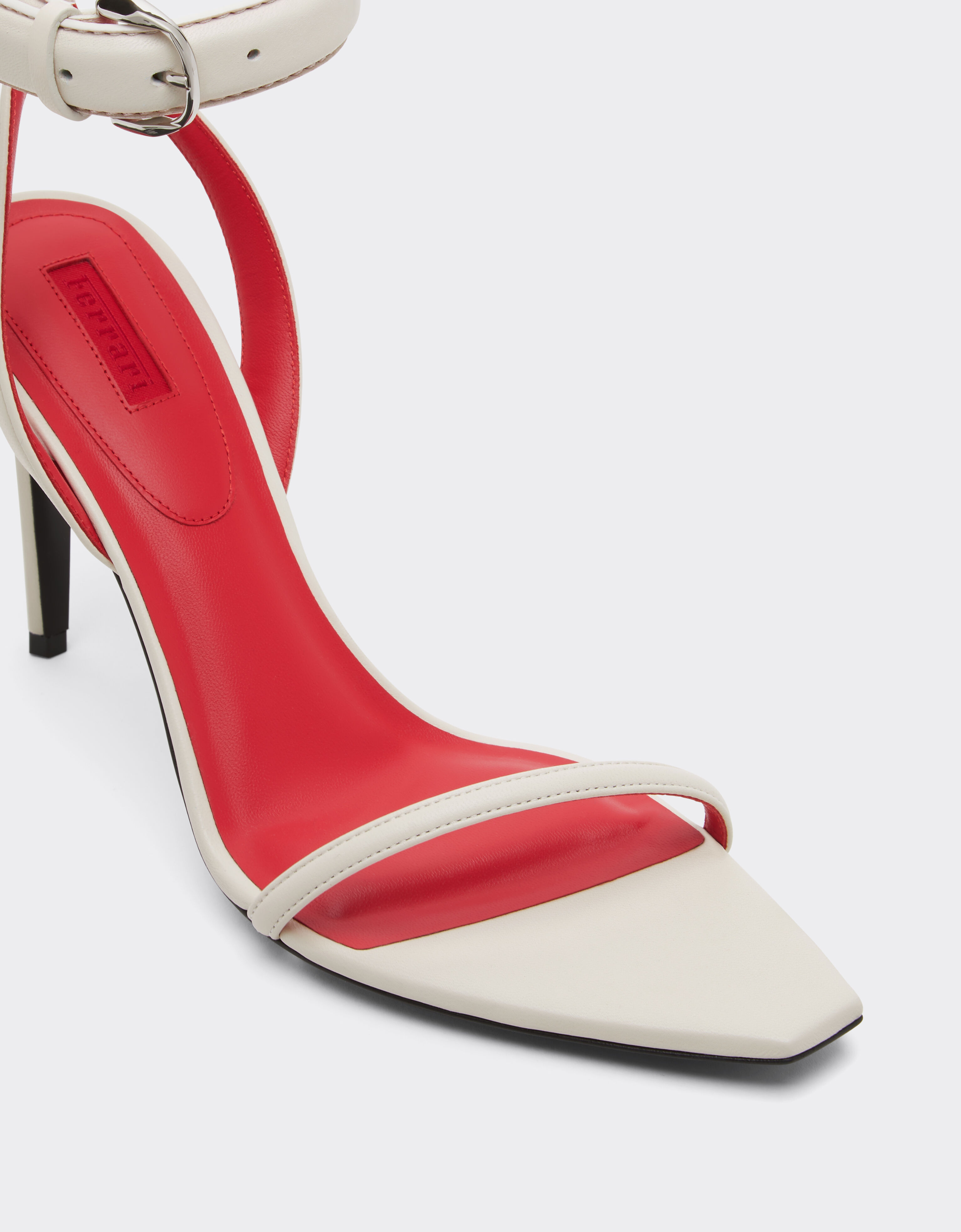 Ferrari 高跟纳帕皮凉鞋 Avorio 51646f