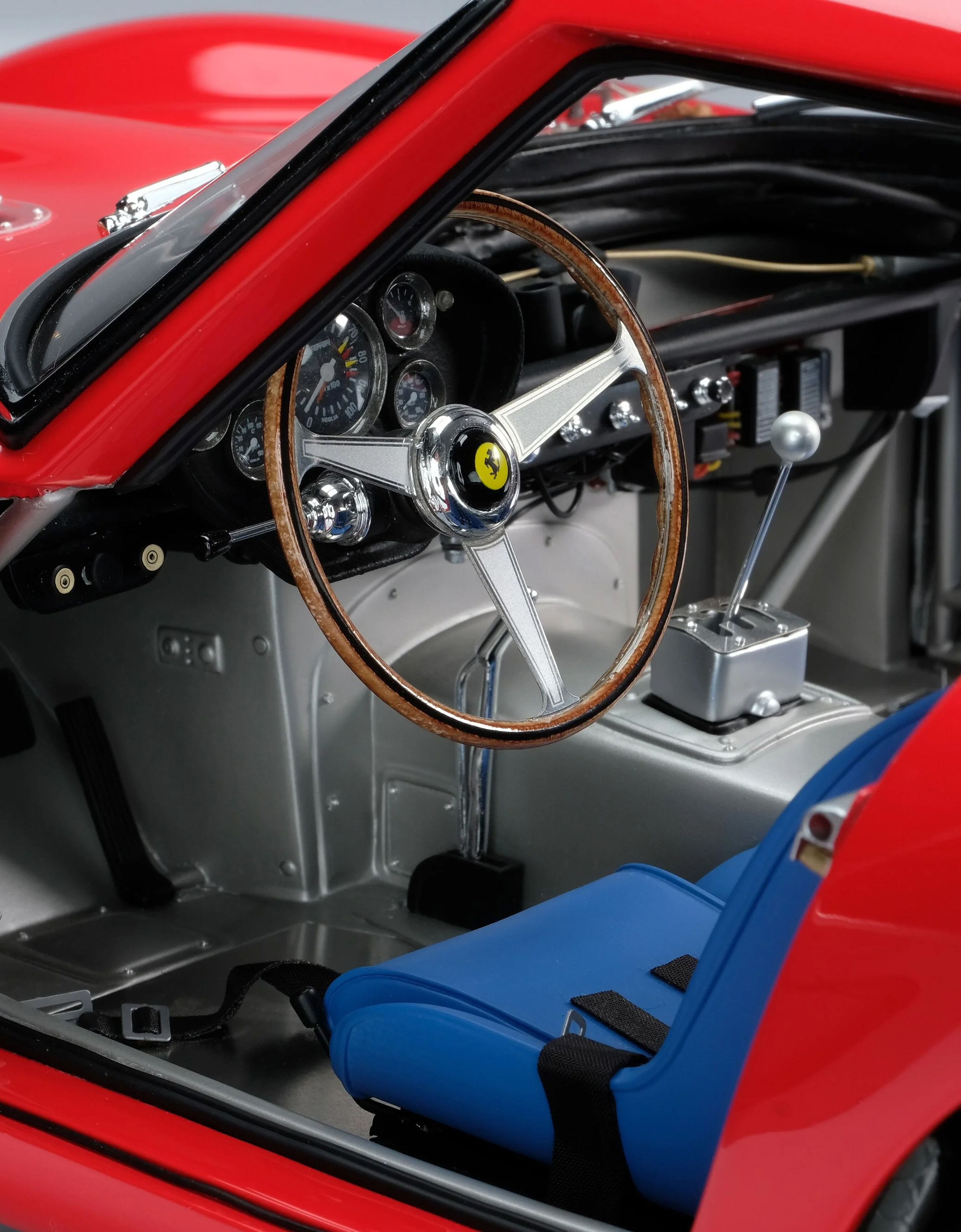 Ferrari 法拉利 250 GTO 1:8 模型车 多色 L1127f