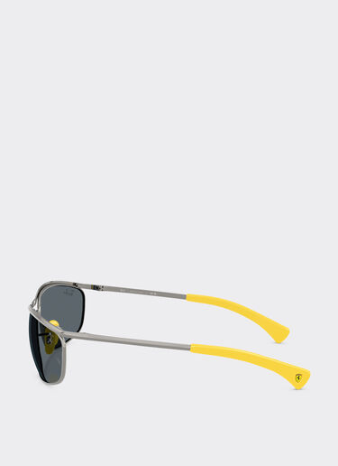Ferrari Ray-Ban for Scuderia Ferrari RB3819M，枪灰色金属镜框搭配蓝色镜片 Gunmetal LA0JRf