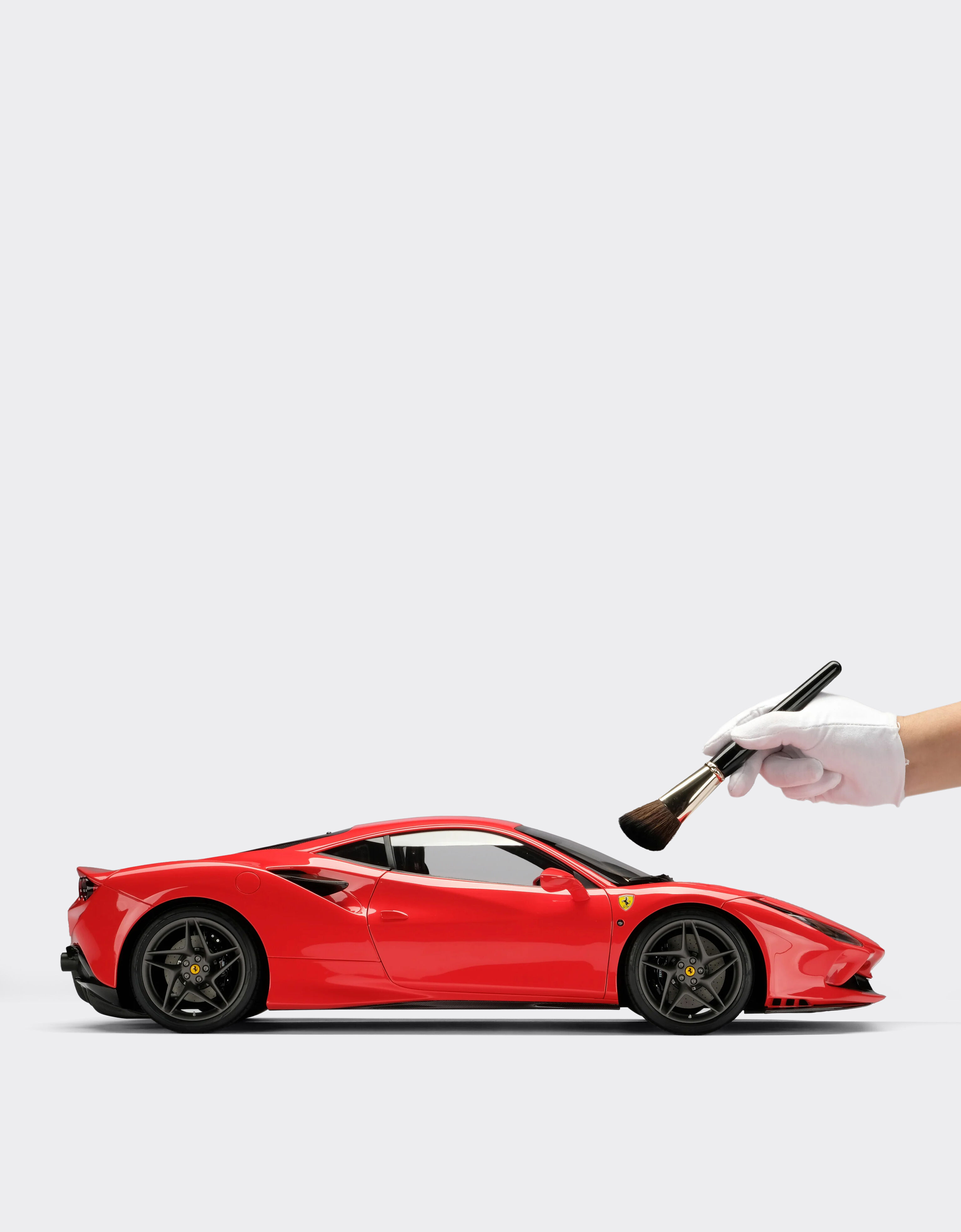 Ferrari Ferrari F8 Tributo 1:8 scale model 红色 F0078f