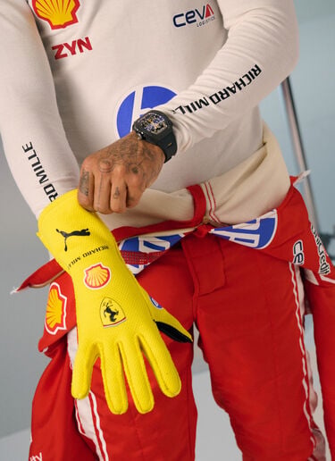 Ferrari Hamilton Replica Racing Gloves GP Silverstone 2026 Yellow LA0GL1084EXT0001f