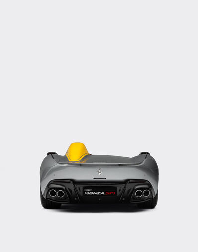 Ferrari Ferrari Monza SP1 model in 1:8 scale 多色 L7977f