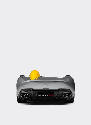 Ferrari Monza SP1 model in 1:8 scale Ferrari Ferrari Monza SP1 model in 1:8 scale 多色 L7977f
