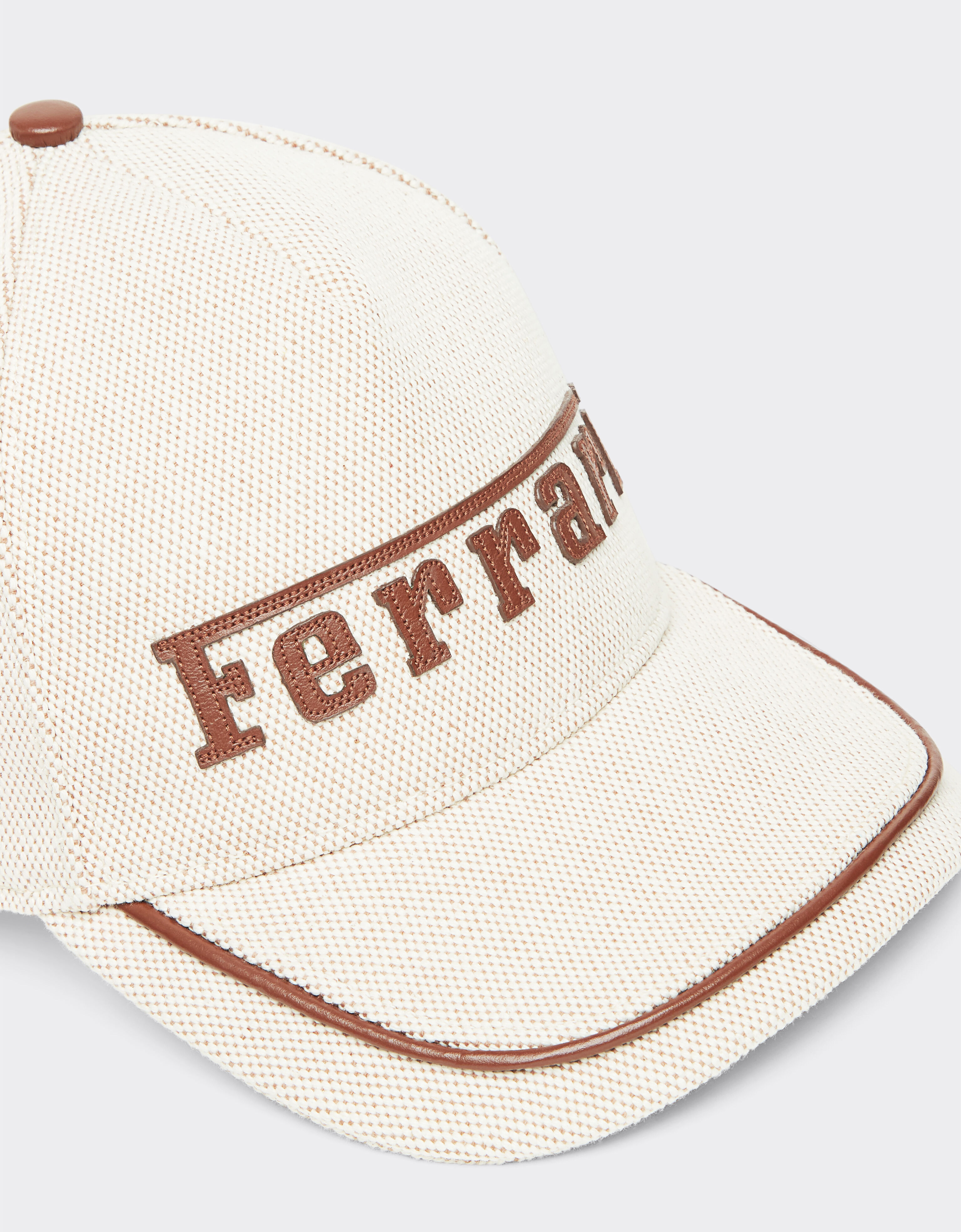 Ferrari 法拉利徽标刺绣和皮革细节棒球帽 Hide 21931f