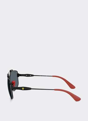 Ferrari Ray-Ban for Scuderia Ferrari RB3789M 为黑色金属镜框搭配蓝色镜片 Nero LA0JNf