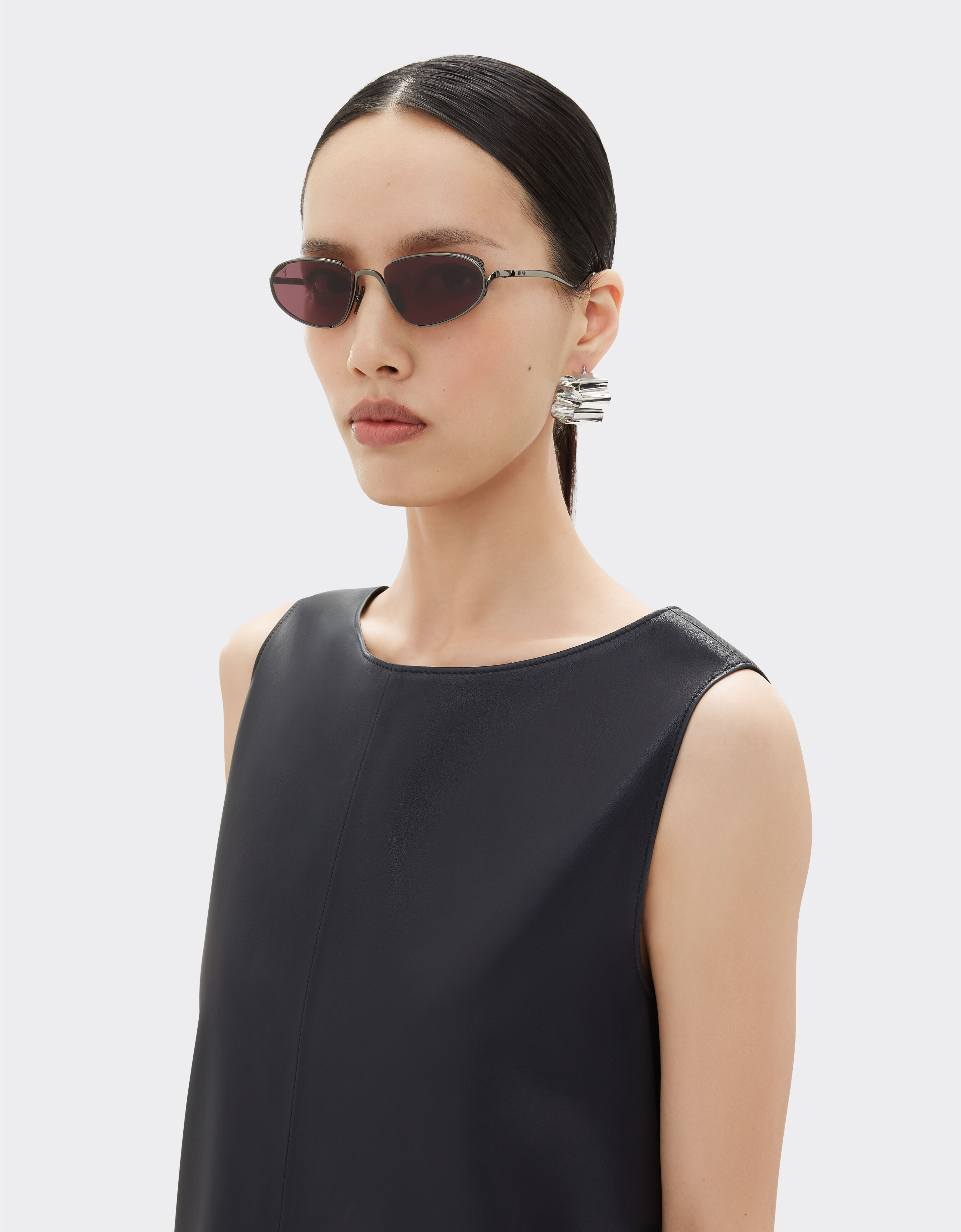 Ferrari 法拉利独家 Contrast Pro™ 镜片枪灰色钛合金太阳镜 Ingrid LA02Pf