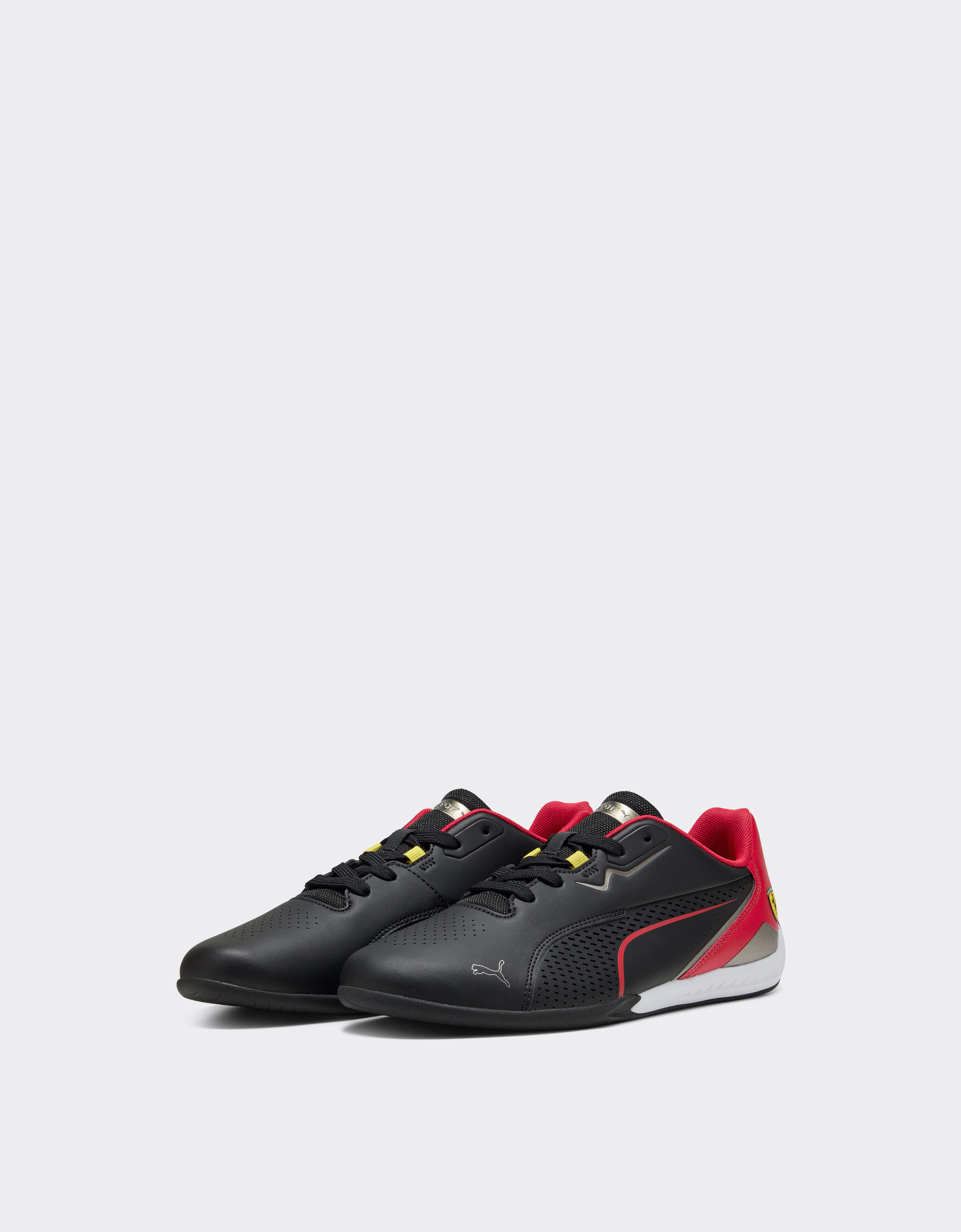 Ferrari Puma 呈现法拉利车队 Drift Cat 11 运动鞋 Black LA0BOf