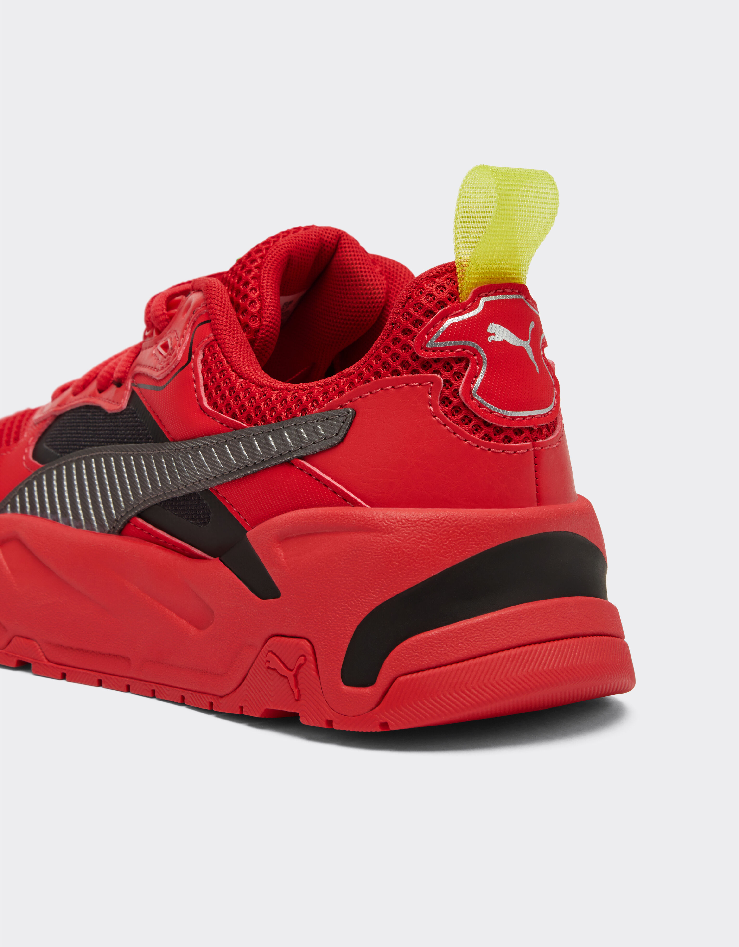 Ferrari Puma 呈现法拉利车队 Trinity 青少年运动鞋 Rosso Corsa 红色 F1129fK