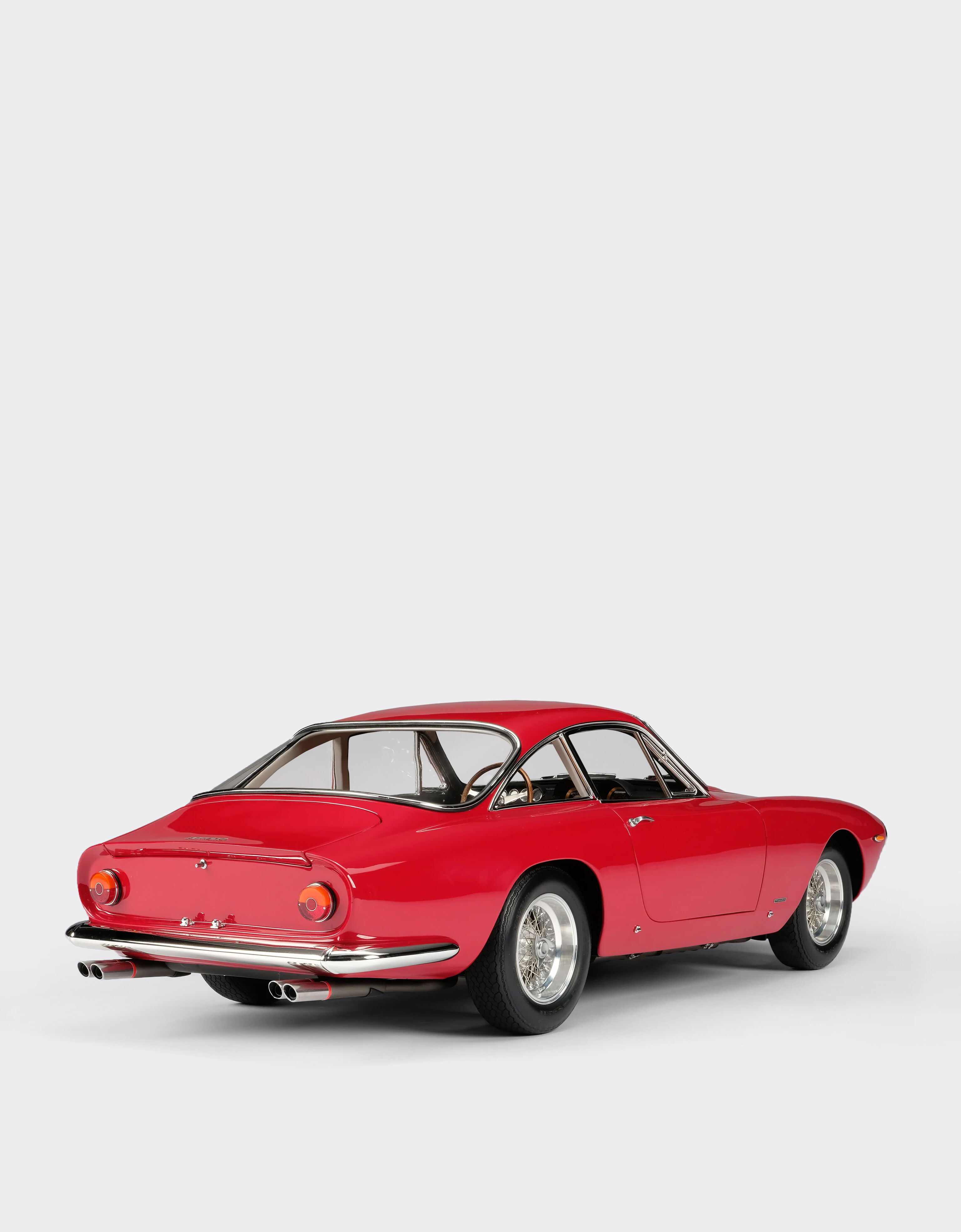 Ferrari Ferrari 250 GT SWB Lusso model in 1:8 scale 多色 L6330f