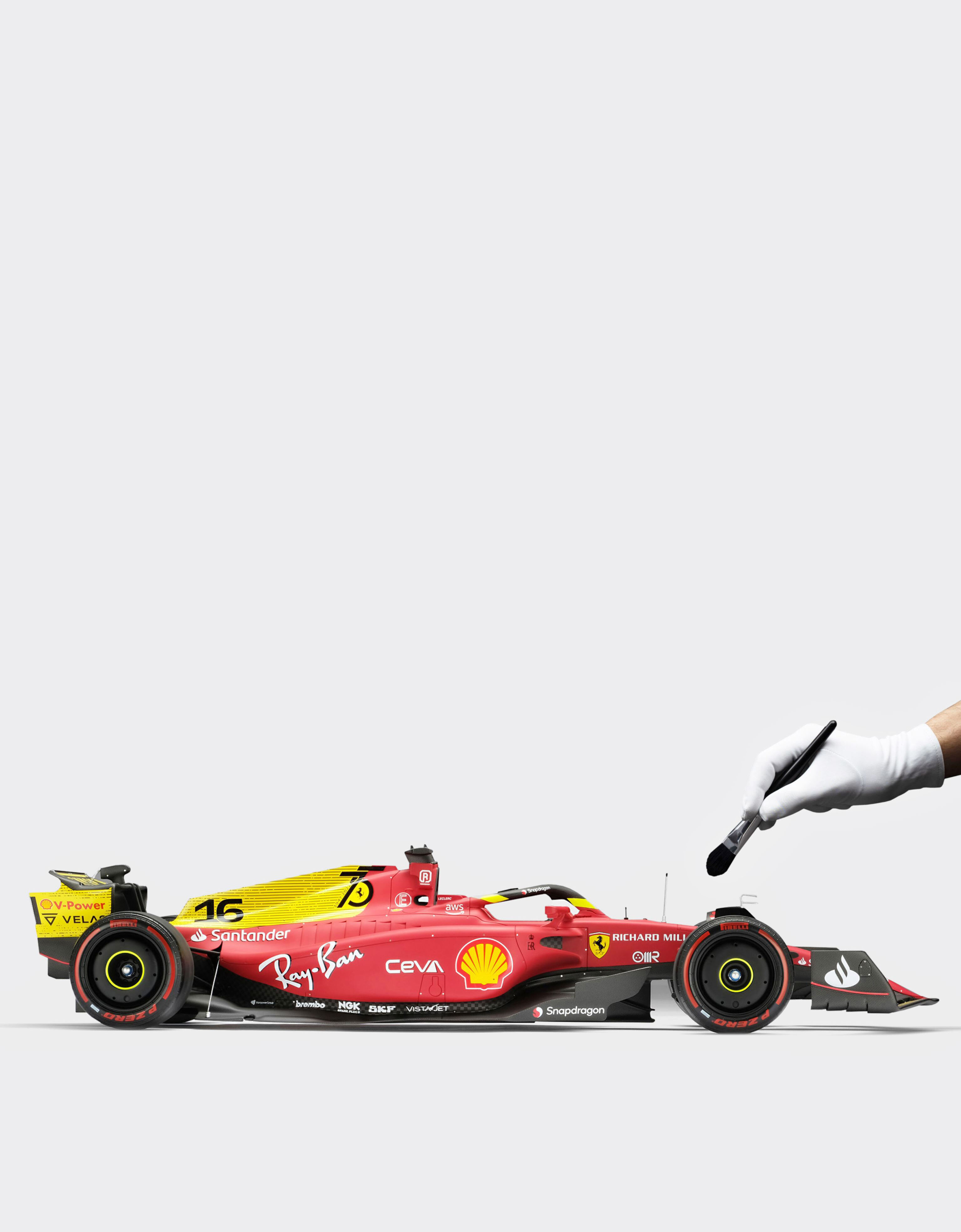 Ferrari 1:8 scale Charles Leclerc Ferrari F1-75 model Rosso Corsa 红色 F0883f