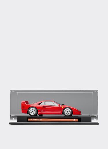 Ferrari 1:18 scale model F40 Red F0112f