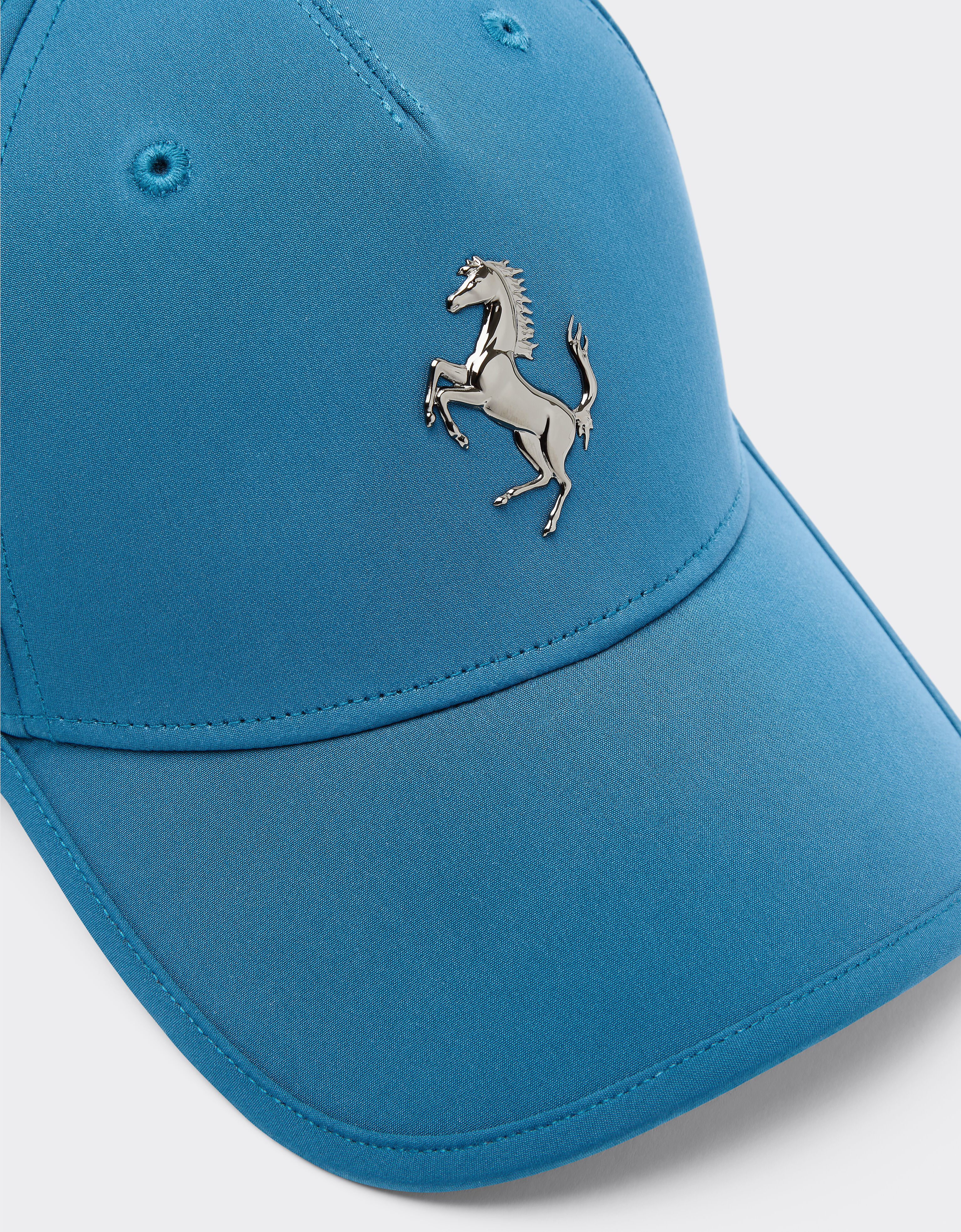 Baseball cap with metal prancing horse Ferrari Baseball cap with metal prancing horse Peacock 20815f