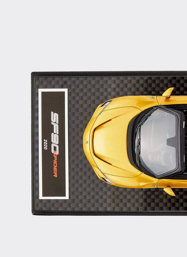 Ferrari SF90 Spider model in 1:43 scale Ferrari Ferrari SF90 Spider model in 1:43 scale 黄色 47294f