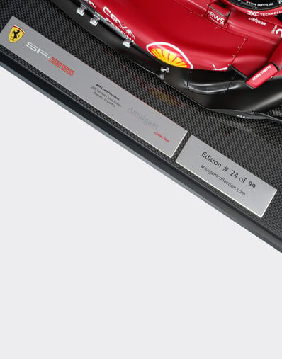 Ferrari Ferrari SF25 LH 1:8 scale model Red LA08Hf