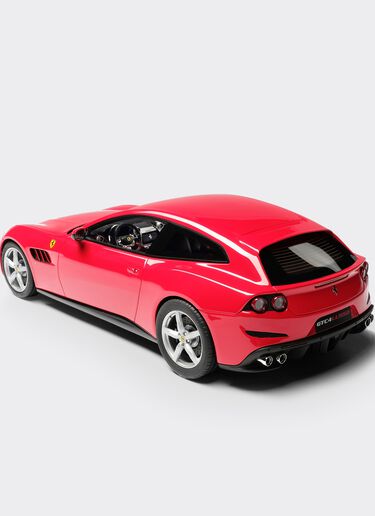 Ferrari GTC4Lusso model in 1:18 scale Ferrari Ferrari GTC4Lusso model in 1:18 scale 红色 L7596f