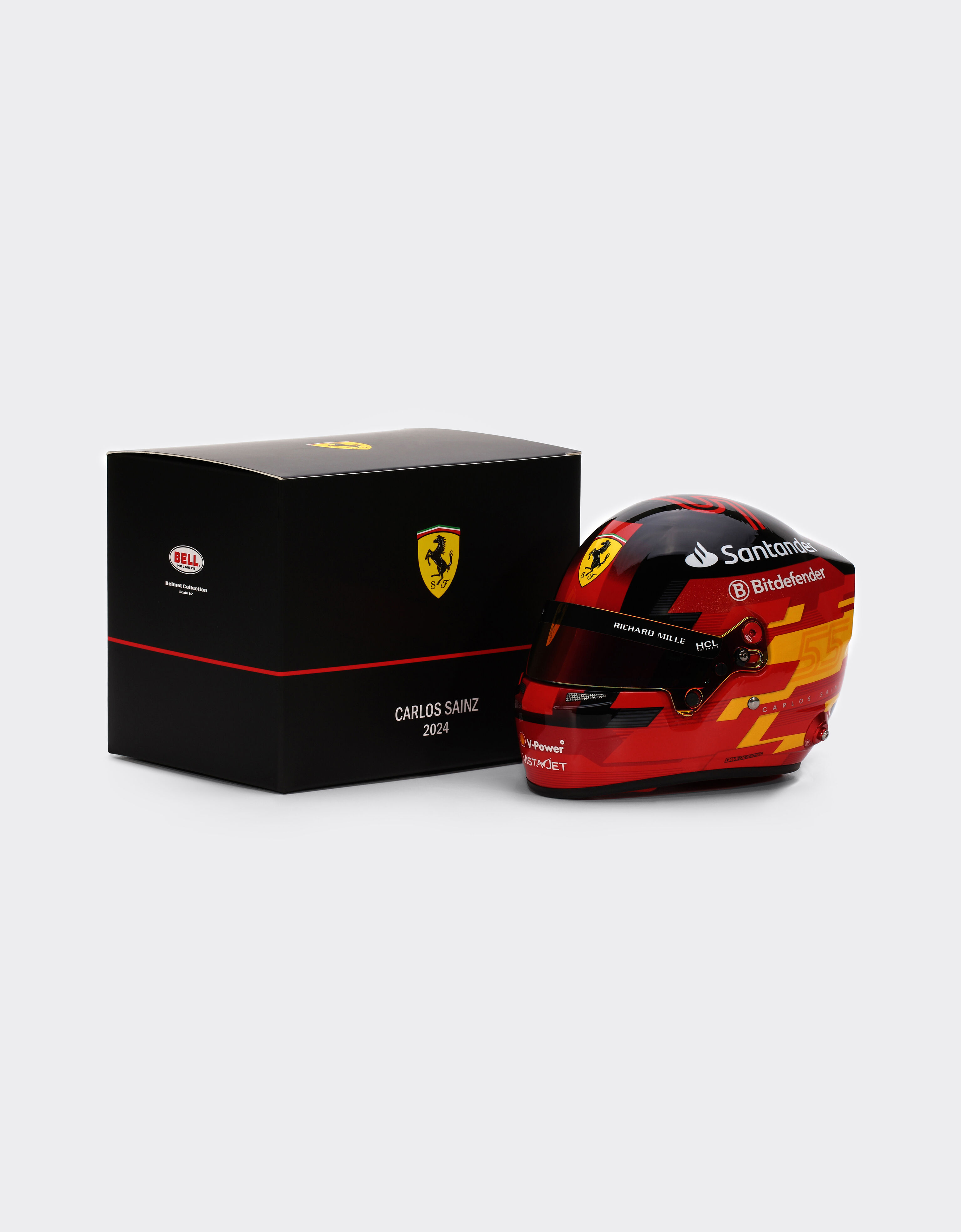 Ferrari 2024 Carlos Sainz mini helmet in 1:2 scale 红色 F1345f